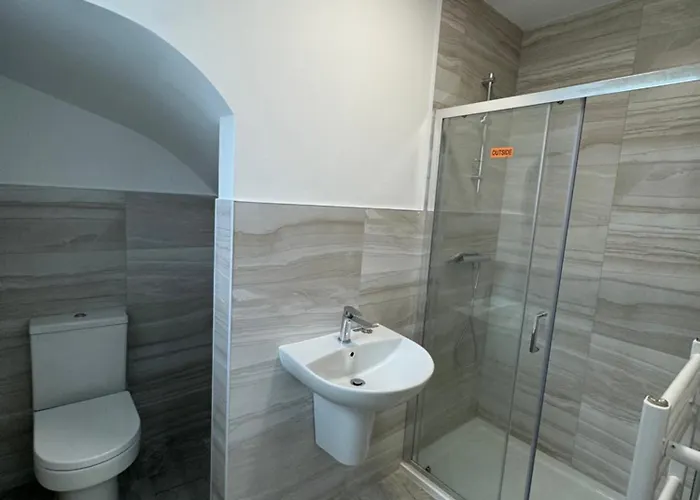 Royal Hill En-suite Πανσιόν